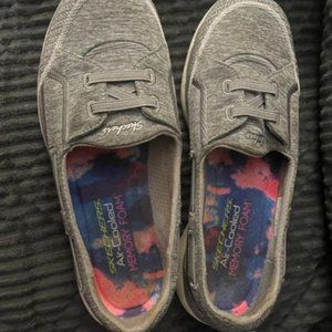 slip on skimmers